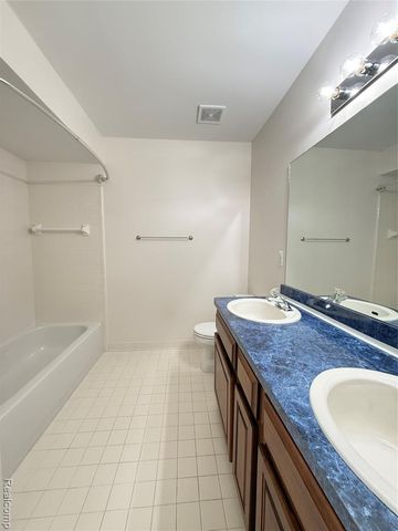 55503 Boardwalk Drive, Utica, MI 48316