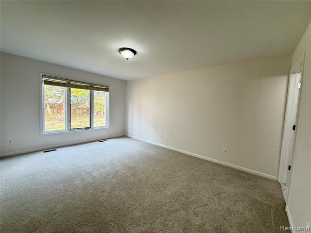 55503 Boardwalk Drive, Utica, MI 48316