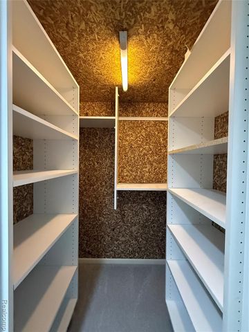 55503 Boardwalk Drive, Utica, MI 48316