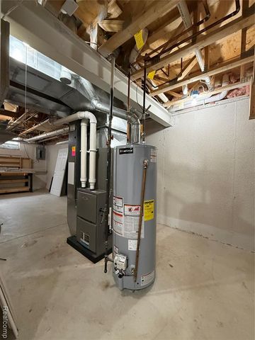 55503 Boardwalk Drive, Utica, MI 48316