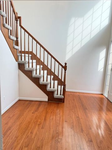 55503 Boardwalk Drive, Utica, MI 48316