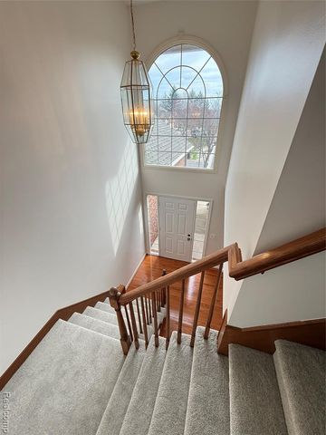 55503 Boardwalk Drive, Utica, MI 48316