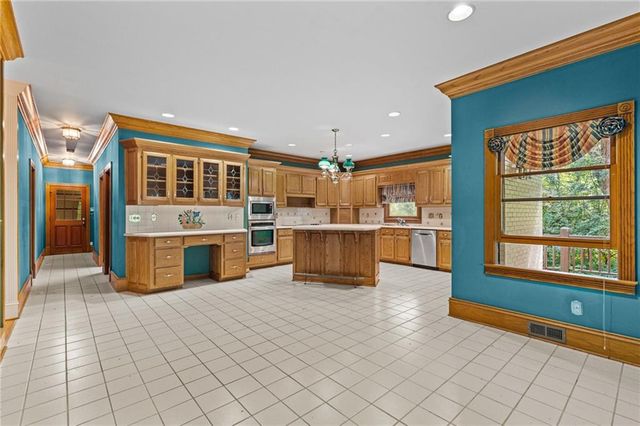 3231 Camp Branch Circle, Buford, GA 30519
