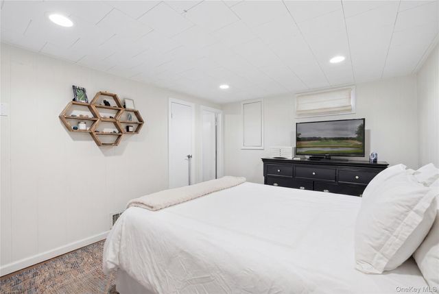 41 Marvin Drive, Kings Park, NY 11754