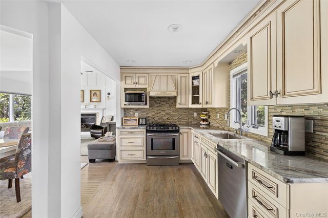 41 Marvin Drive, Kings Park, NY 11754