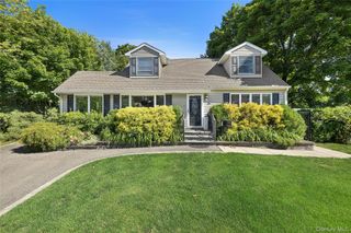 41 Marvin Drive, Kings Park, NY 11754