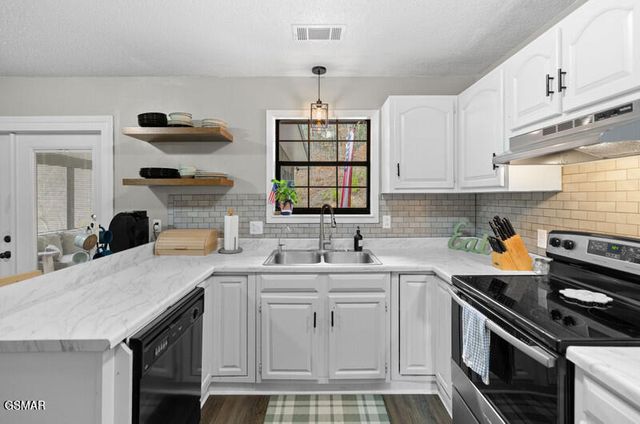 1652 Arron Way, Sevierville, TN 37876