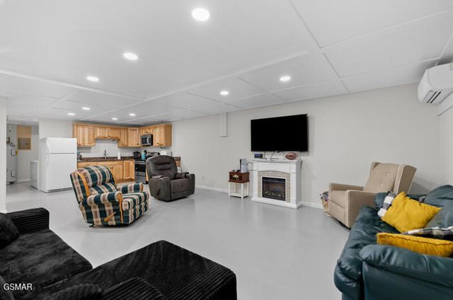 1652 Arron Way, Sevierville, TN 37876