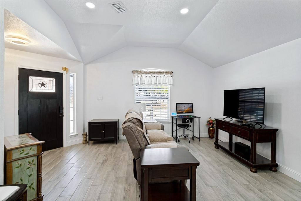 3724 Chapin Court, Fort Worth, TX 76116 — photo 2