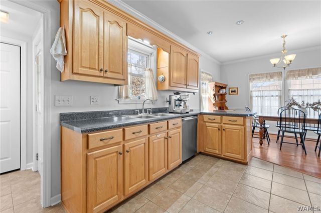 15 Forest, Tuscaloosa, AL 35404