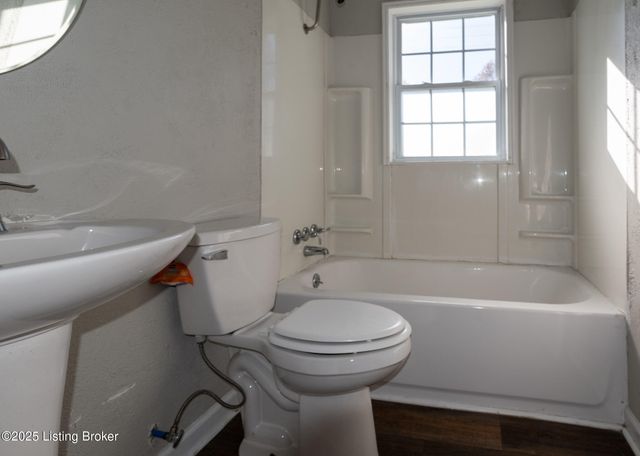 125 N Melody Ln, Louisville, KY 40229