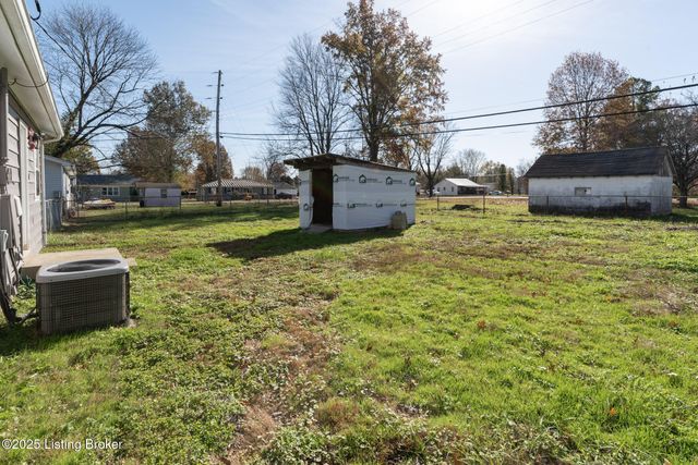 125 N Melody Ln, Louisville, KY 40229