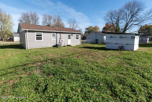 125 N Melody Ln, Louisville, KY 40229