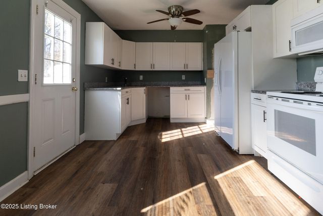 125 N Melody Ln, Louisville, KY 40229