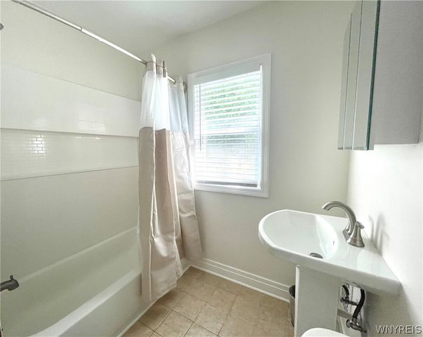 145 Potters Road, Buffalo, NY 14220