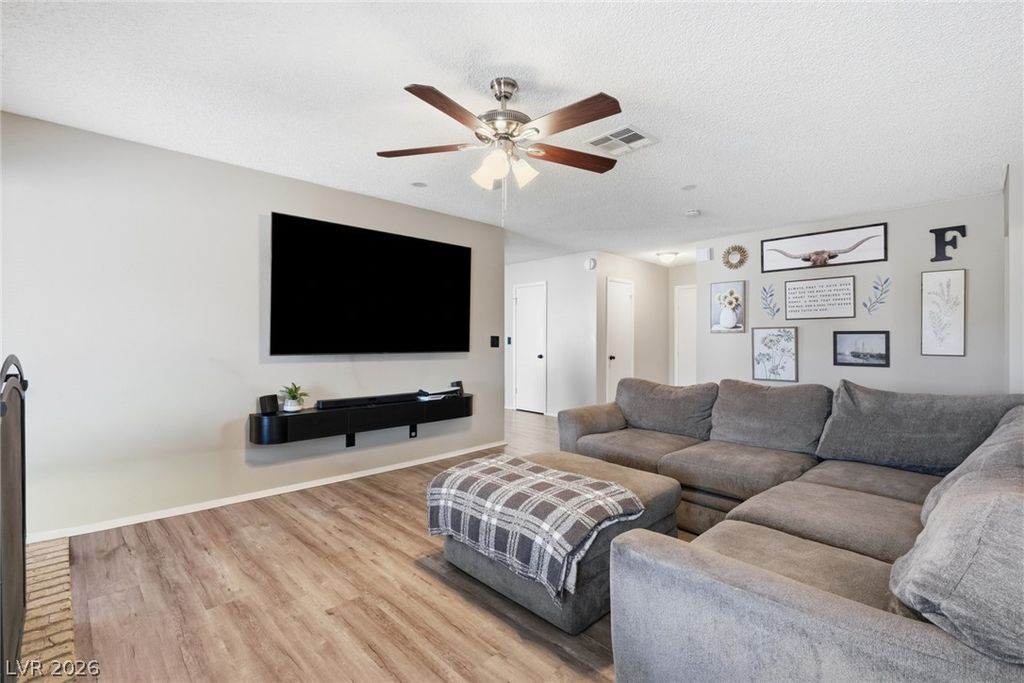 516 North Summit Drive, Henderson, NV 89002 — photo 2