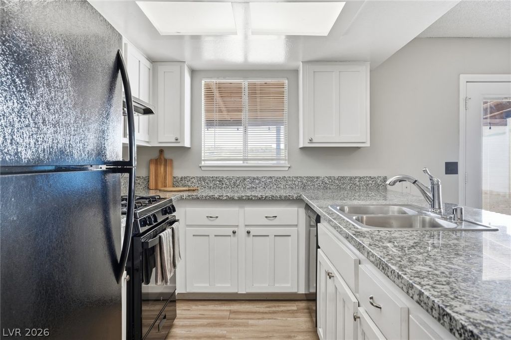 516 North Summit Drive, Henderson, NV 89002 — photo 5