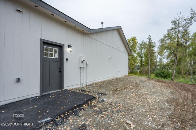 9518 W Palermo Circle, Wasilla, AK 99654