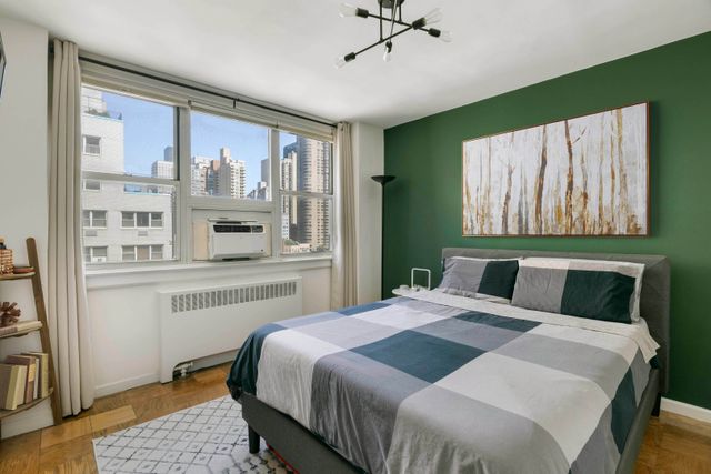 240 E 35th St Apt 10B, New York City, NY 10016
