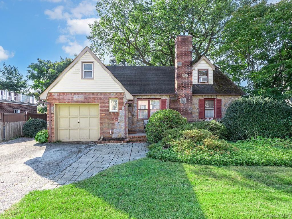 19 Plymouth Drive S, Glen Head, NY 11545 — exterior