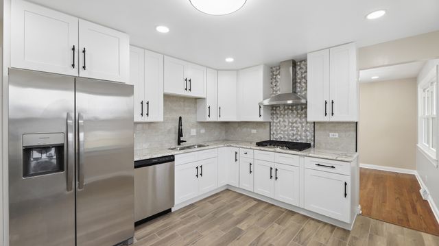 7314 Summit Road, Darien, IL 60561