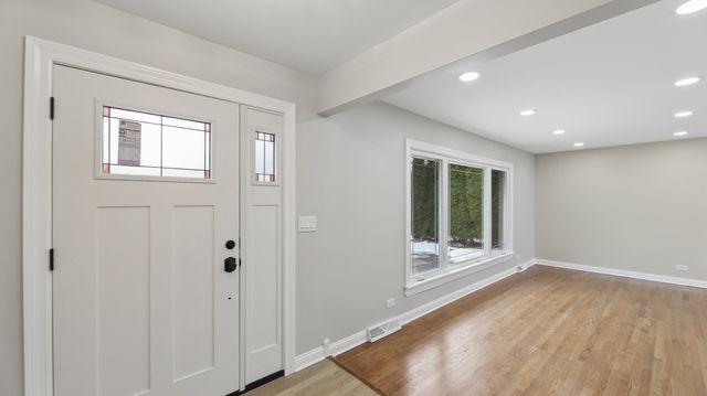 7314 Summit Road, Darien, IL 60561