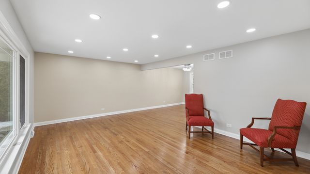 7314 Summit Road, Darien, IL 60561