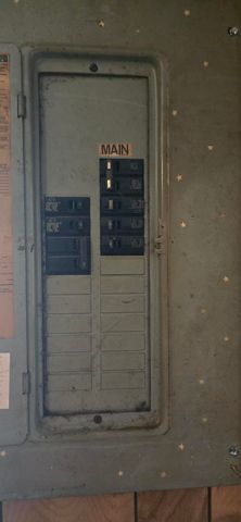 1301 N Rogers Avenue, Springfield, MO 65802