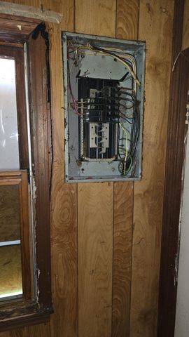 1301 N Rogers Avenue, Springfield, MO 65802