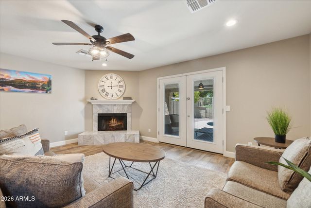 6824 W MORROW Drive, Glendale, AZ 85308