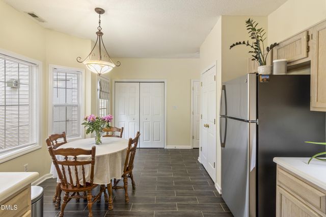 215 Pointe Crest Court, Cary, NC 27513