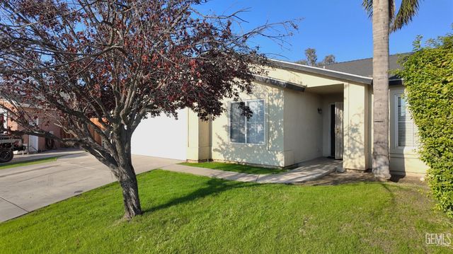106 Linnell Way, Bakersfield, CA 93306