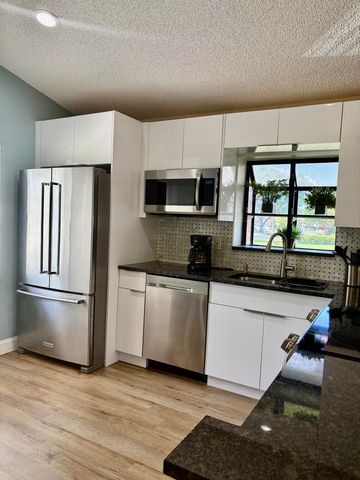 8107 Summerbreeze Lane, Boca Raton, FL 33496