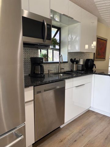 8107 Summerbreeze Lane, Boca Raton, FL 33496