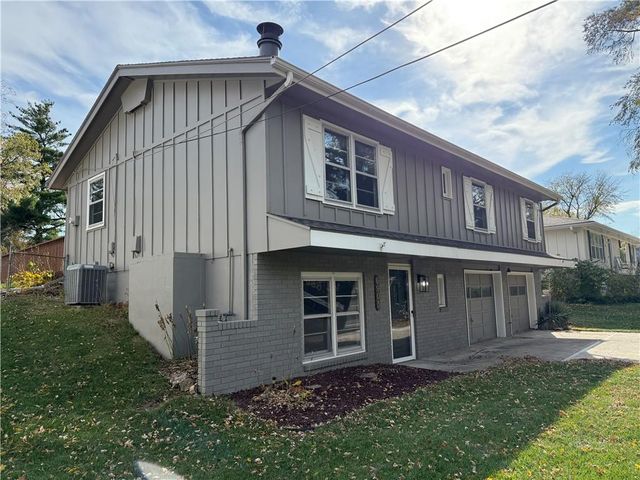 6905 Sycamore Avenue, Kansas City, MO 64133