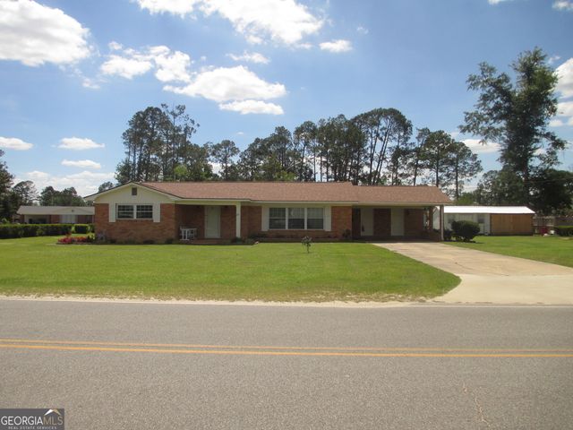 29 Pine Forest Avenue, Hazlehurst, GA 31539