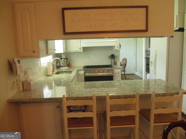 29 Pine Forest Avenue, Hazlehurst, GA 31539