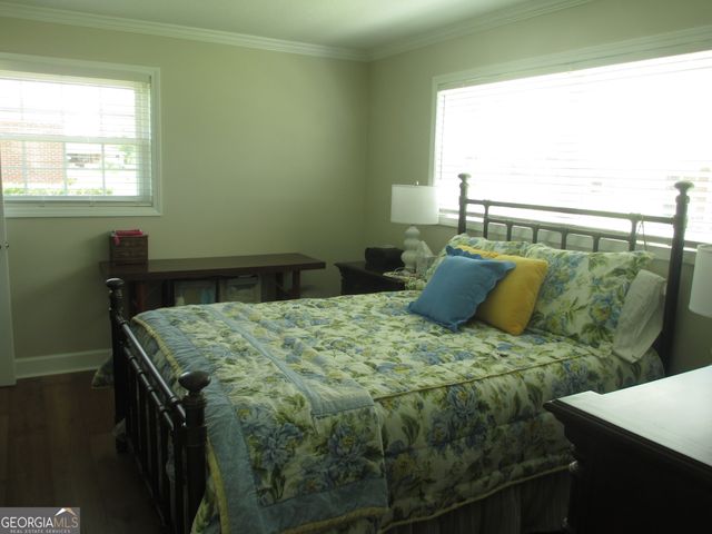 29 Pine Forest Avenue, Hazlehurst, GA 31539