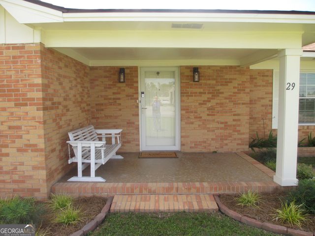 29 Pine Forest Avenue, Hazlehurst, GA 31539