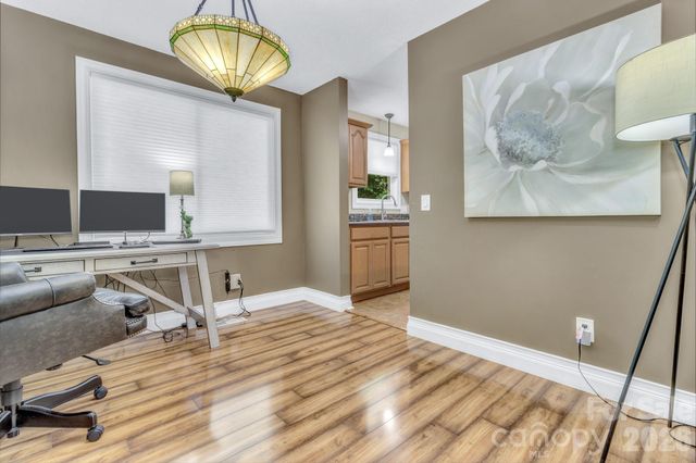 18 Mctindal Circle, Asheville, NC 28803