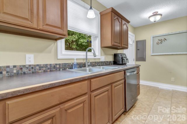 18 Mctindal Circle, Asheville, NC 28803