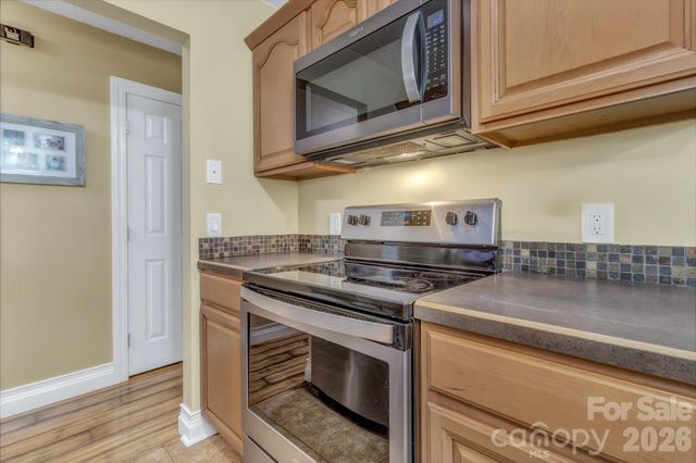 18 Mctindal Circle, Asheville, NC 28803