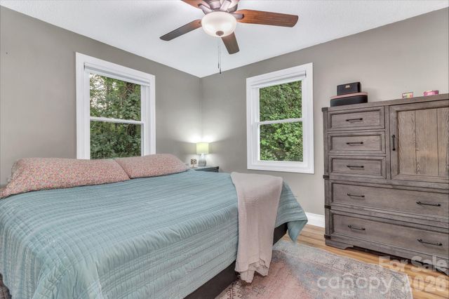 18 Mctindal Circle, Asheville, NC 28803