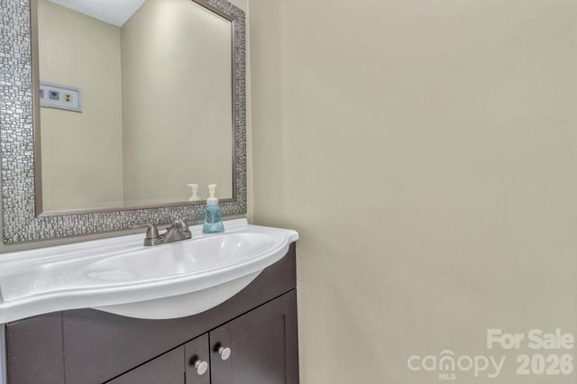 18 Mctindal Circle, Asheville, NC 28803