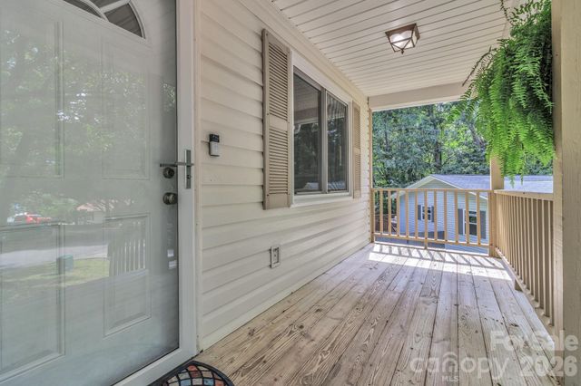 18 Mctindal Circle, Asheville, NC 28803