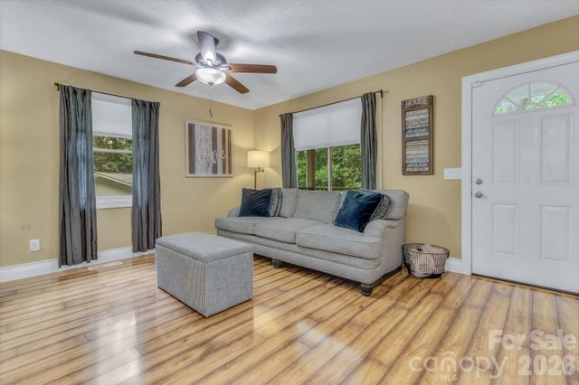 18 Mctindal Circle, Asheville, NC 28803