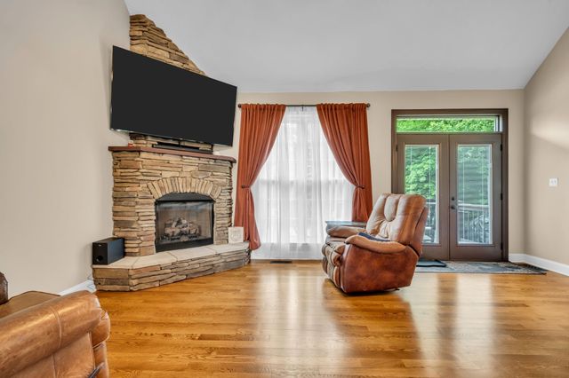 1004 Little Bartons Creek Rd, Cumberland Furnace, TN 37051