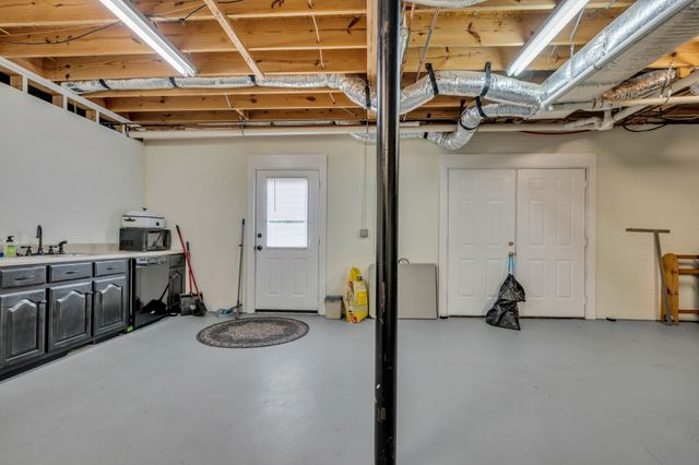 1004 Little Bartons Creek Rd, Cumberland Furnace, TN 37051