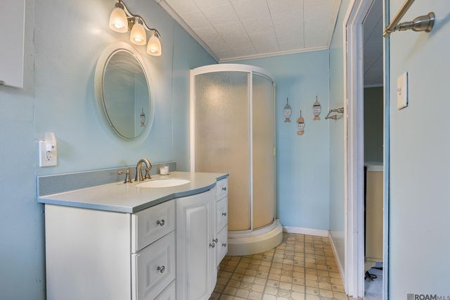 18739 River Bend Rd, Maurepas, LA 70449