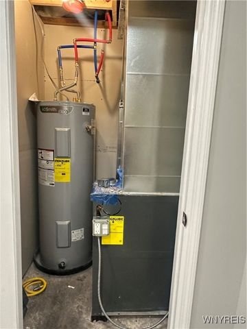 320 Central Avenue, Hanover, NY 14136